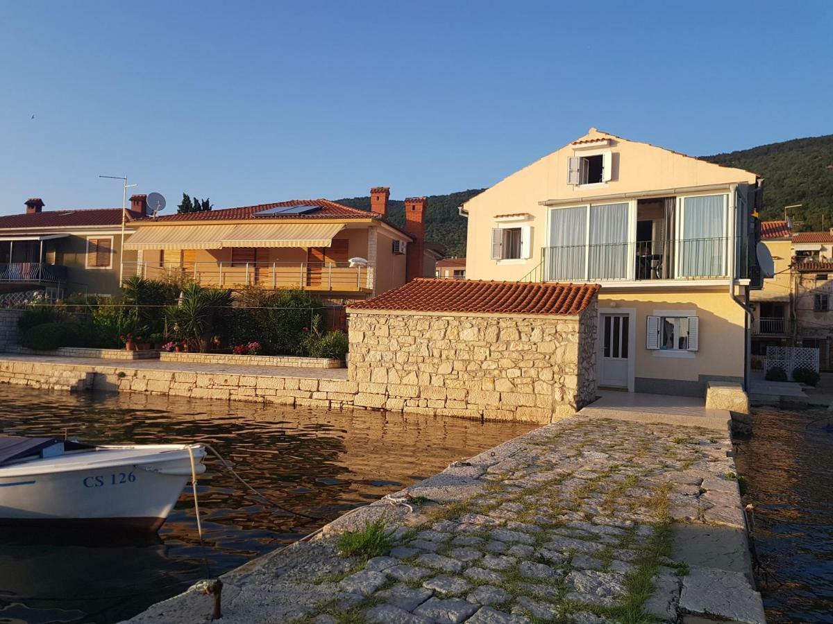 Cres View Apartments Екстериор снимка