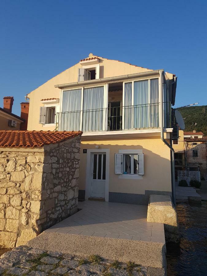 Cres View Apartments Екстериор снимка