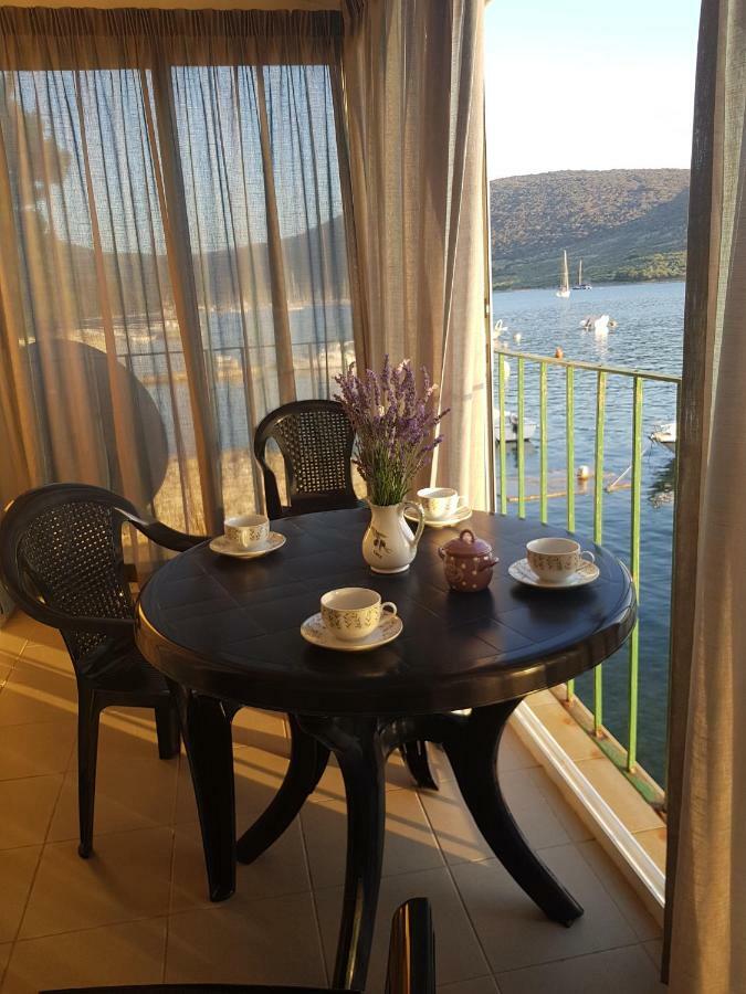 Cres View Apartments Екстериор снимка