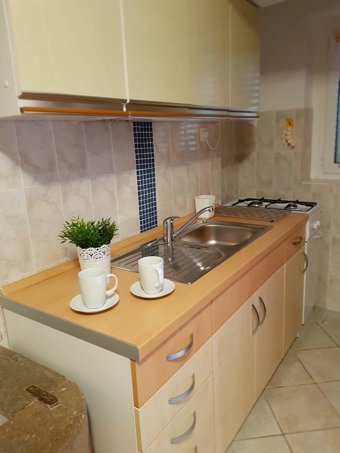 Cres View Apartments Екстериор снимка